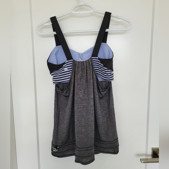 Lululemon tank size 6 - Picture 2 of 4